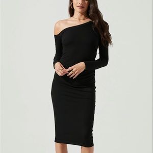 ASTR Black Melina Dress